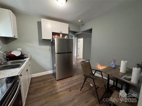 81 Academy Avenue NW Concord NC 28025