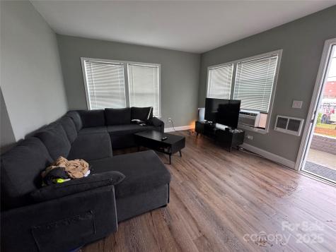 81 Academy Avenue NW Concord NC 28025