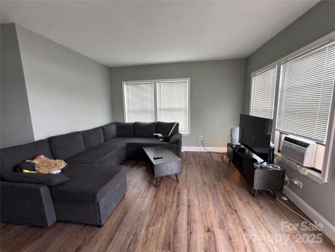 81 Academy Avenue NW Concord NC 28025