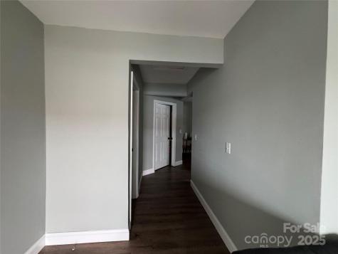 81 Academy Avenue NW Concord NC 28025