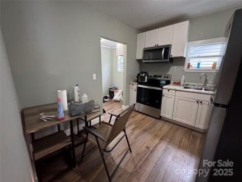 81 Academy Avenue NW Concord NC 28025