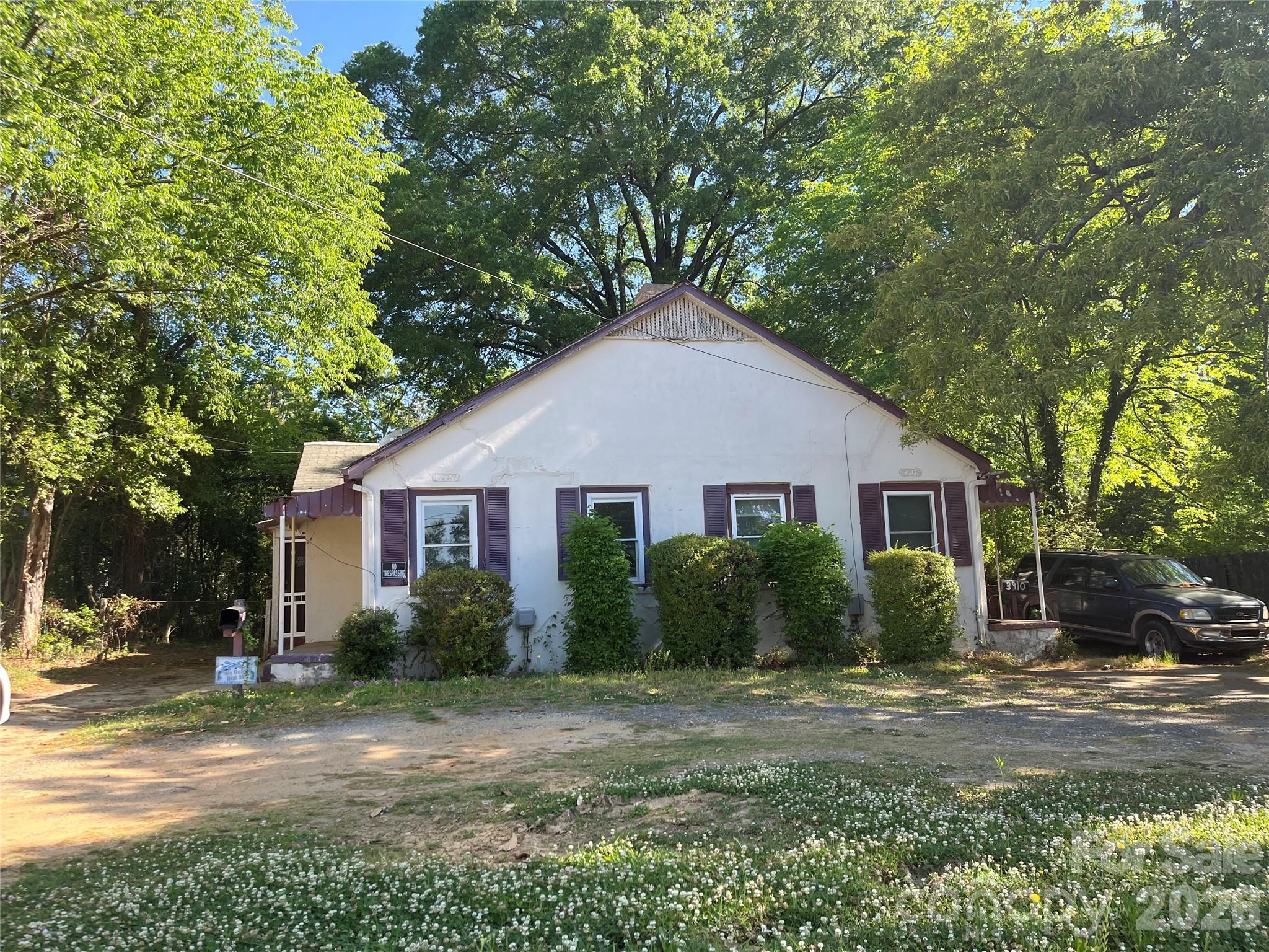 3910-3912 Tuckaseegee Road Charlotte NC 28208