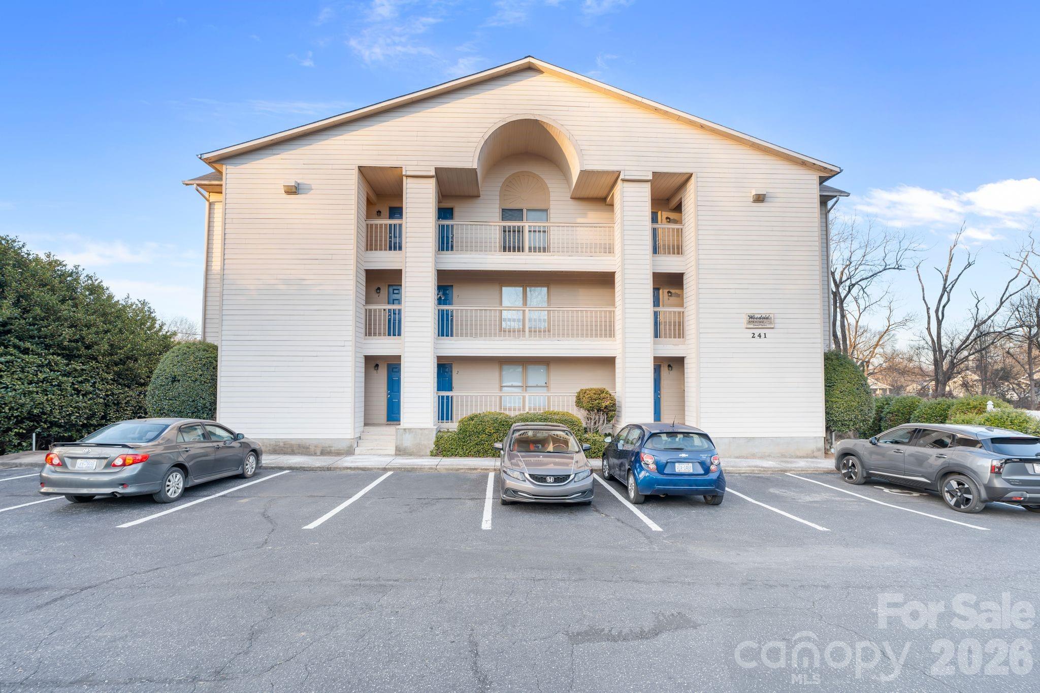 241 16th Avenue NE Hickory NC 28601