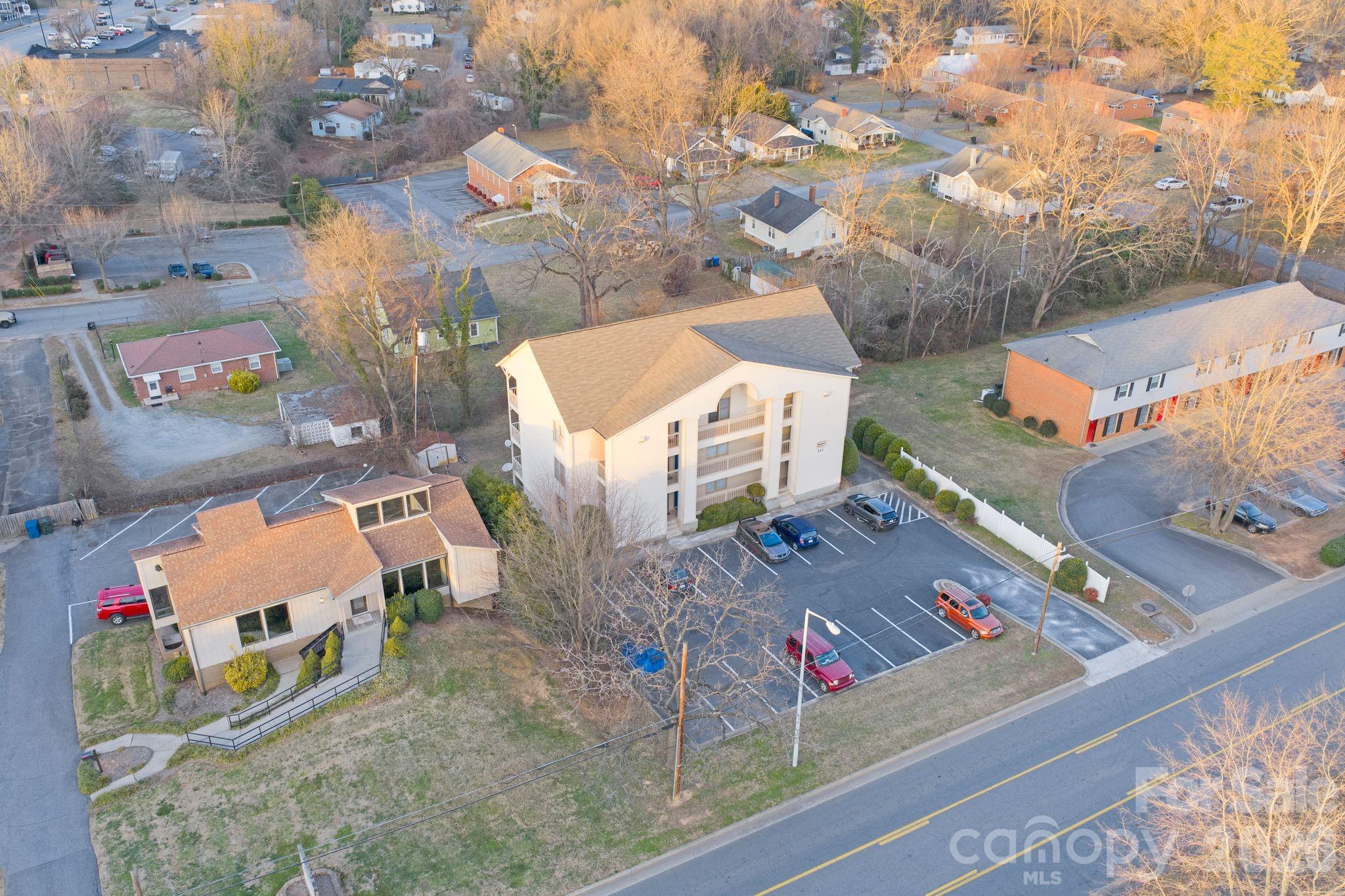 241 16th Avenue NE Hickory NC 28601