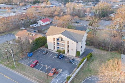 241 16th Avenue NE Hickory NC 28601