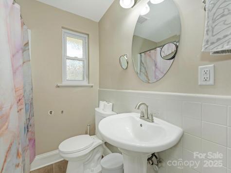 1301 S Kings Drive Charlotte NC 28207