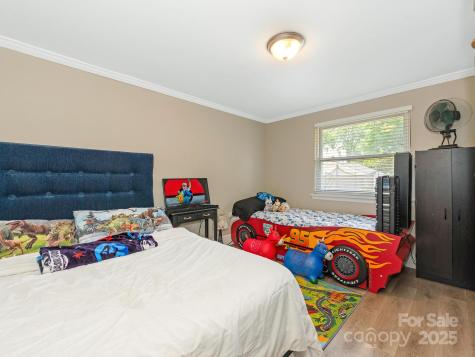 1301 S Kings Drive Charlotte NC 28207
