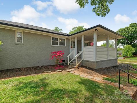 1301 S Kings Drive Charlotte NC 28207