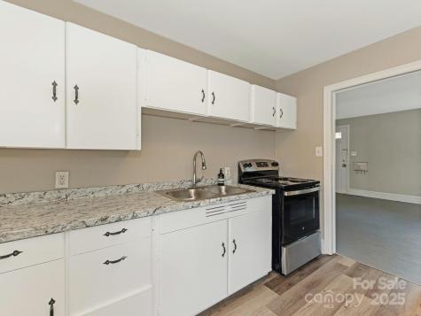 1301 S Kings Drive Charlotte NC 28207