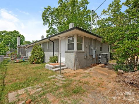 1301 S Kings Drive Charlotte NC 28207