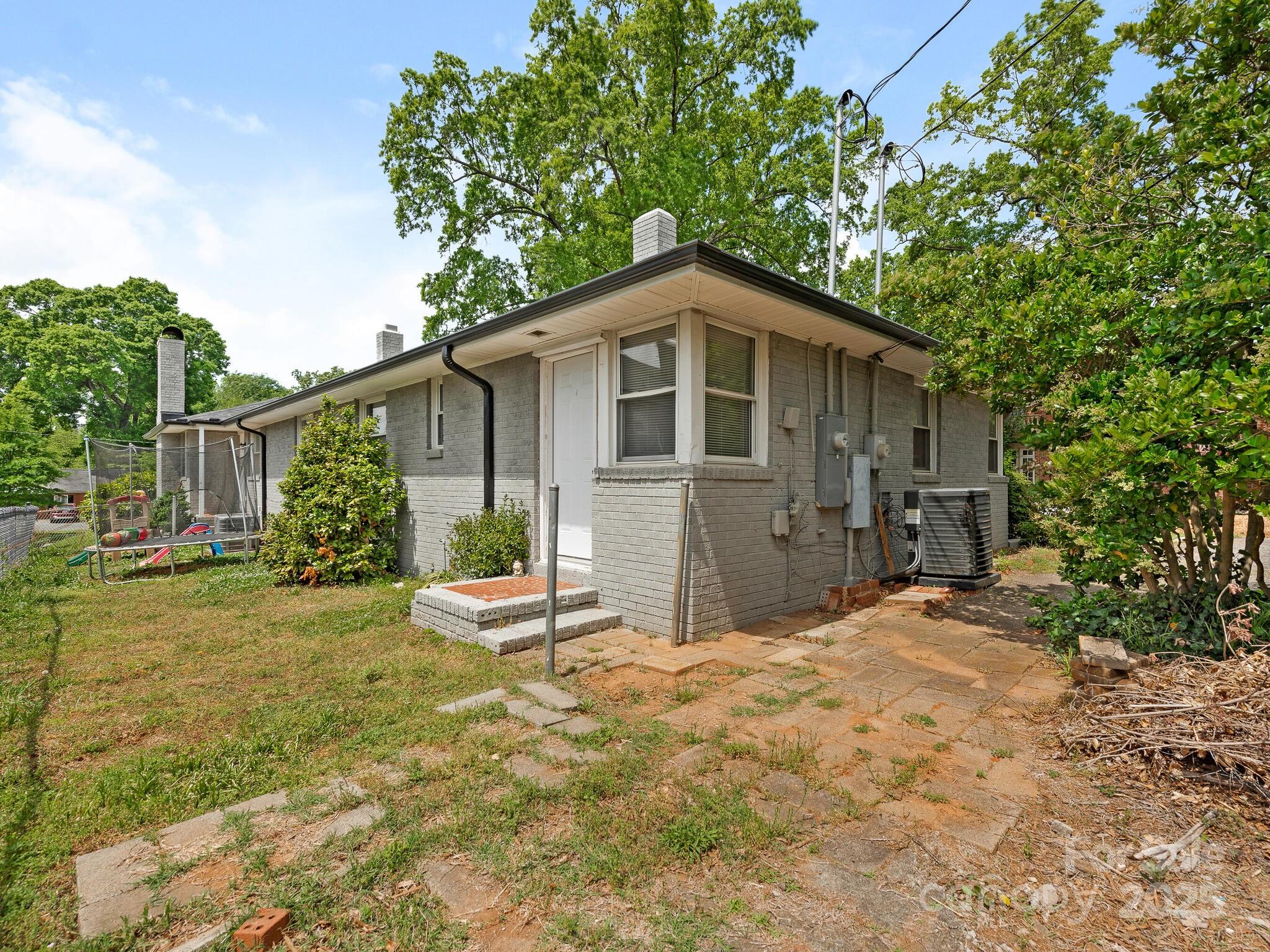 1301 S Kings Drive Charlotte NC 28207