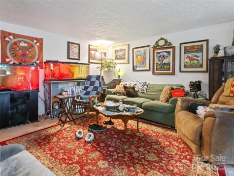 621 A,b,c & 623 Price Road Hendersonville NC 28739