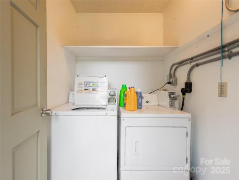 621 A,b,c & 623 Price Road Hendersonville NC 28739