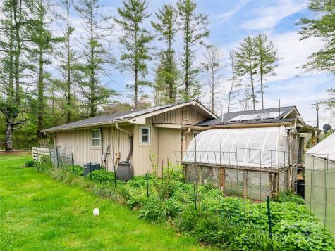 621 A,b,c & 623 Price Road Hendersonville NC 28739