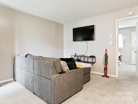 621 A,b,c & 623 Price Road Hendersonville NC 28739