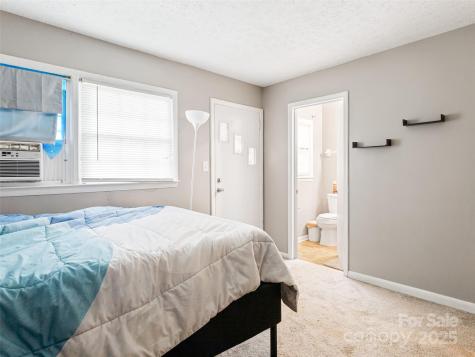 621 A,b,c & 623 Price Road Hendersonville NC 28739