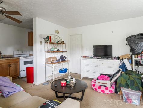 621 A,b,c & 623 Price Road Hendersonville NC 28739