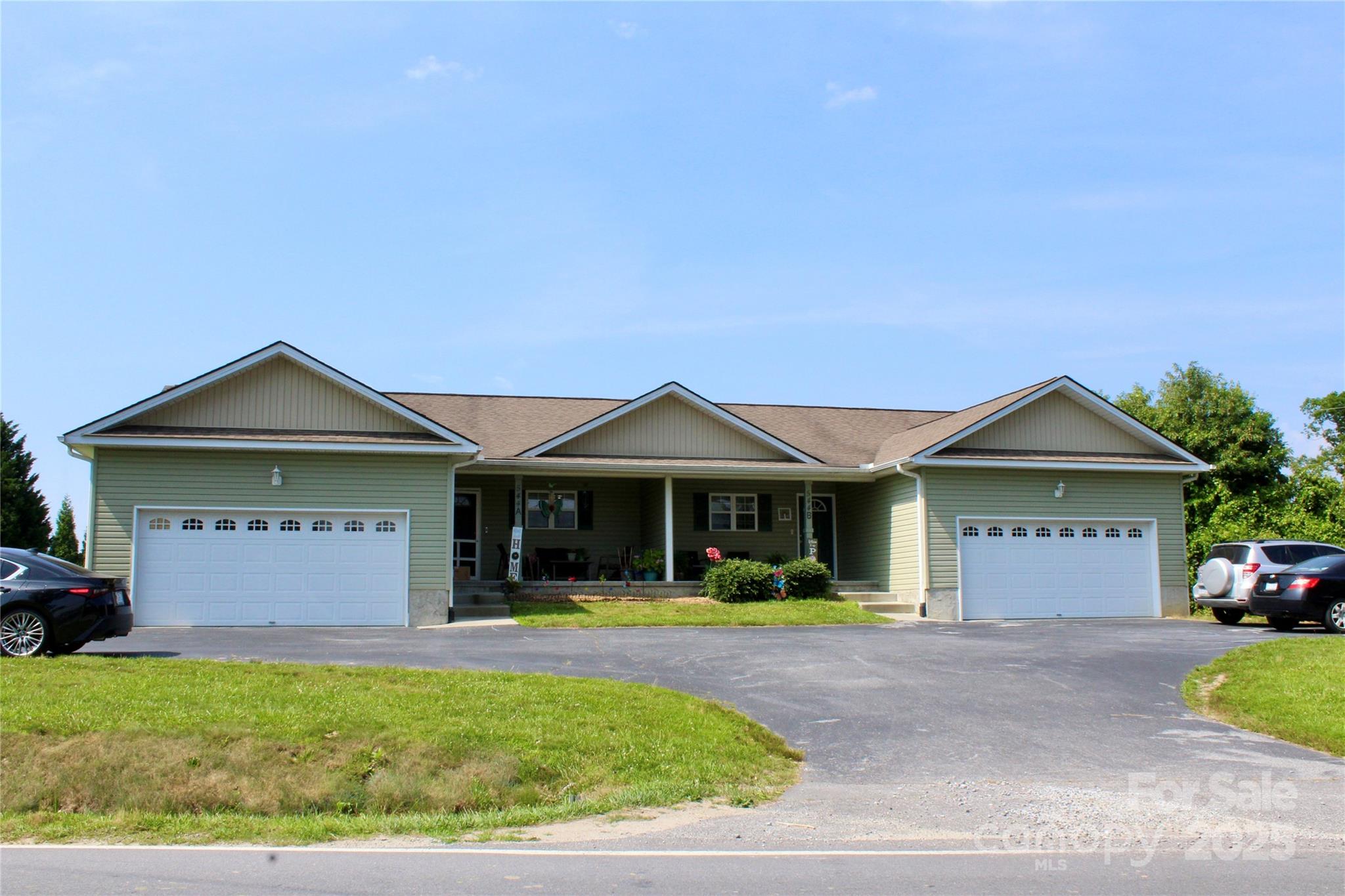544 Tracy Grove Road Flat Rock NC 28731