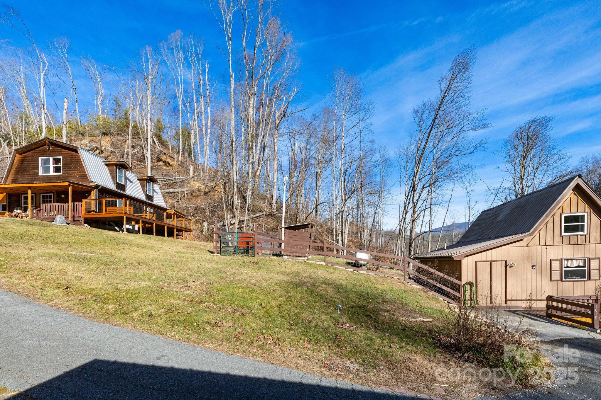 1010 & 1014 Melton Branch Road Bakersville NC 28705