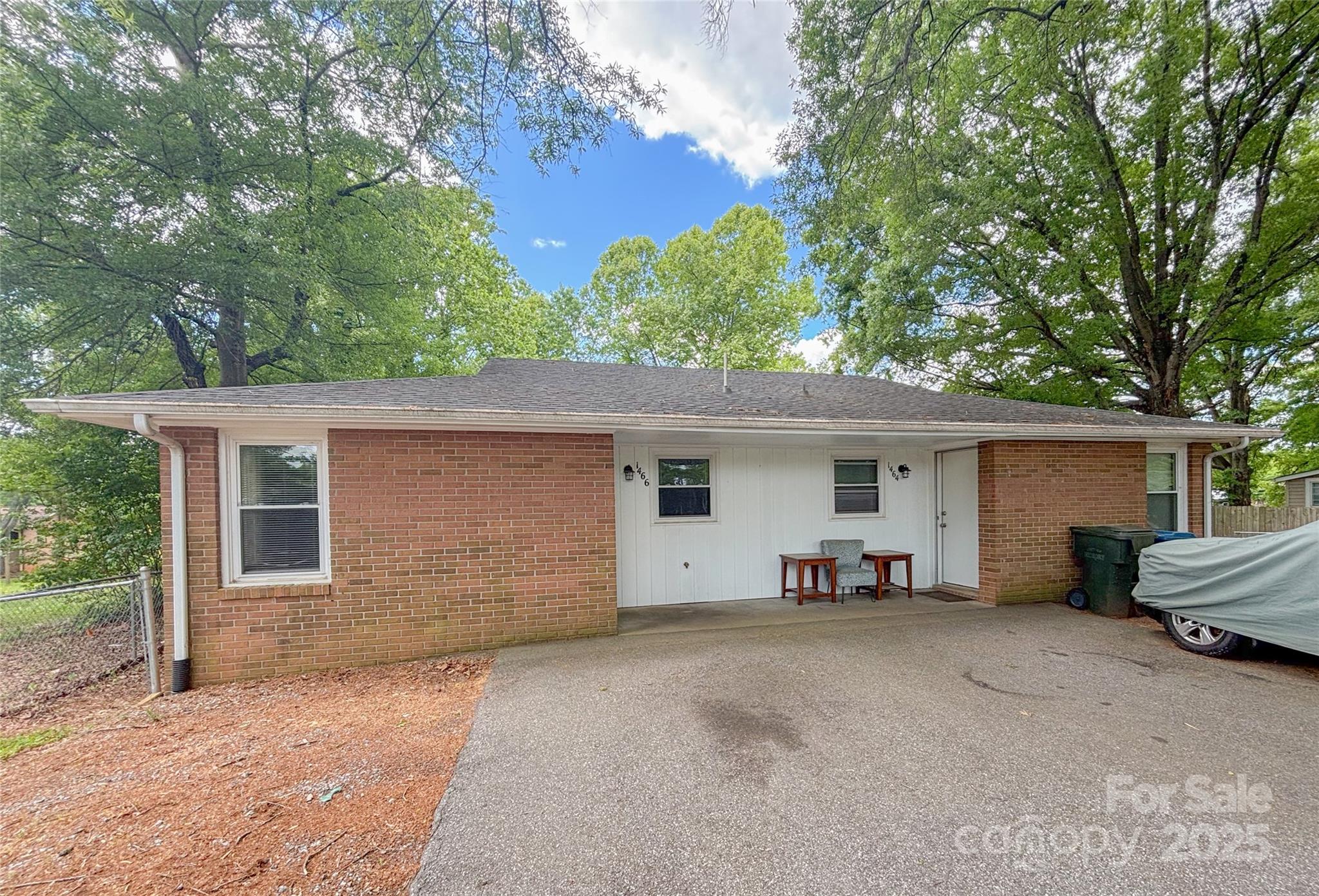 1464 19th Avenue NE Hickory NC 28601