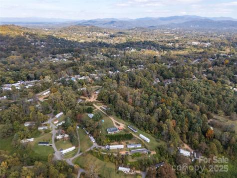 17 Hat Creek Drive Asheville NC 28806