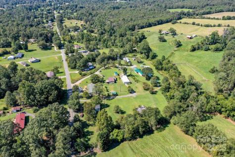 827 Old Henrietta Road Forest City NC 28043