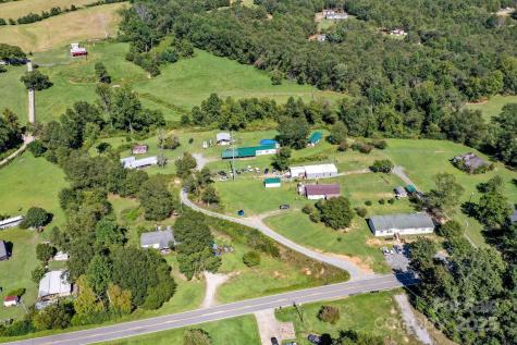 827 Old Henrietta Road Forest City NC 28043