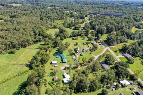 827 Old Henrietta Road Forest City NC 28043