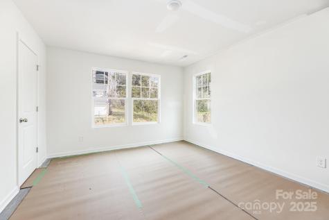 126 E Bell Street Statesville NC 28677