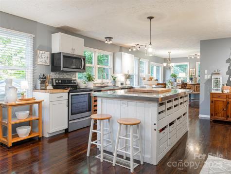 218 & 220 Old Fellowship Road Swannanoa NC 28778