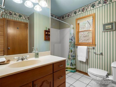 376 Ox Creek Road Weaverville NC 28787