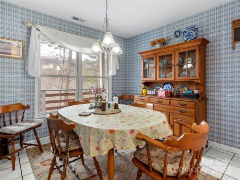 376 Ox Creek Road Weaverville NC 28787