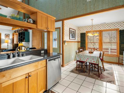 376 Ox Creek Road Weaverville NC 28787