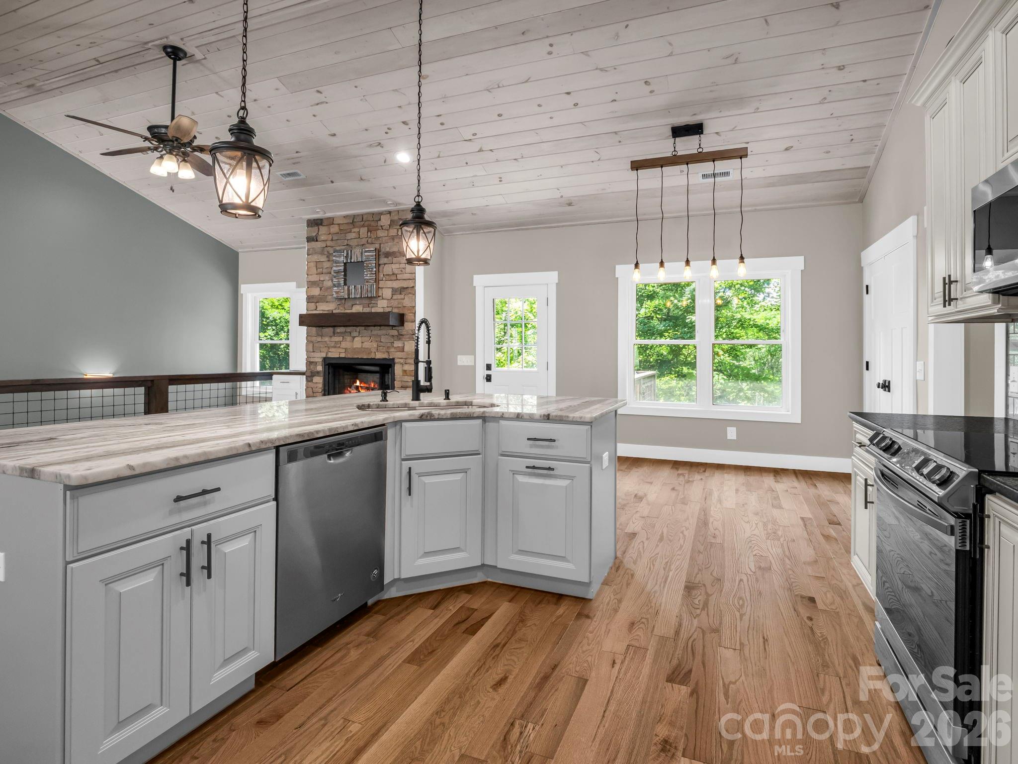 38 Scenic View Drive Hendersonville NC 28792