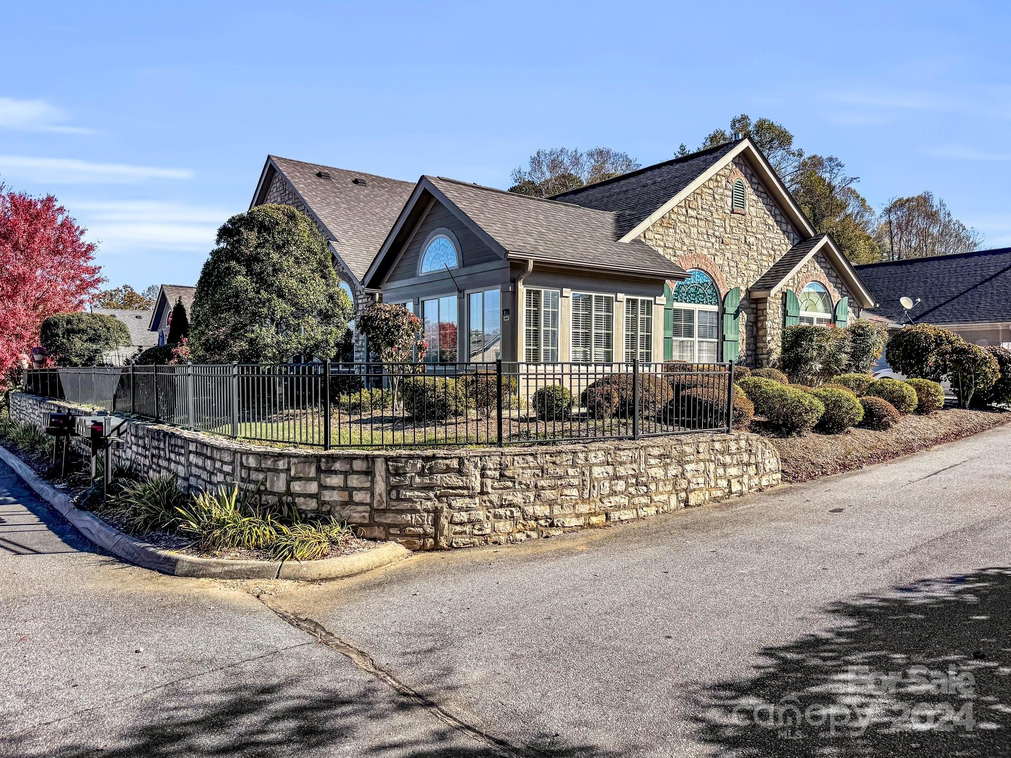 168 Summerfield Place Flat Rock NC 28731