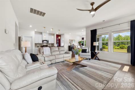 5727 Lavaux Court Charlotte NC 28214