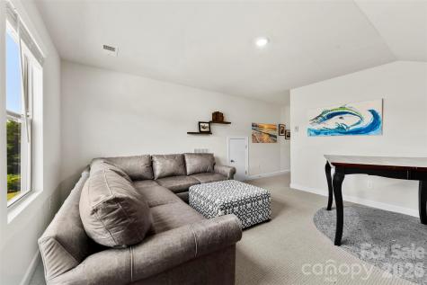 5727 Lavaux Court Charlotte NC 28214