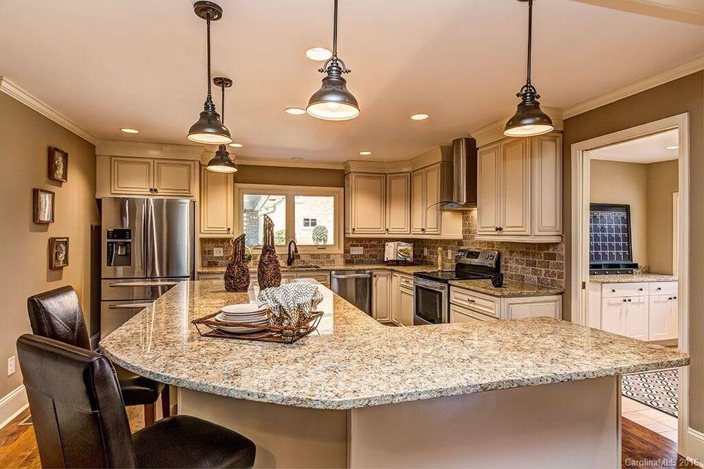 6127 Glenridge Road Charlotte NC 28211