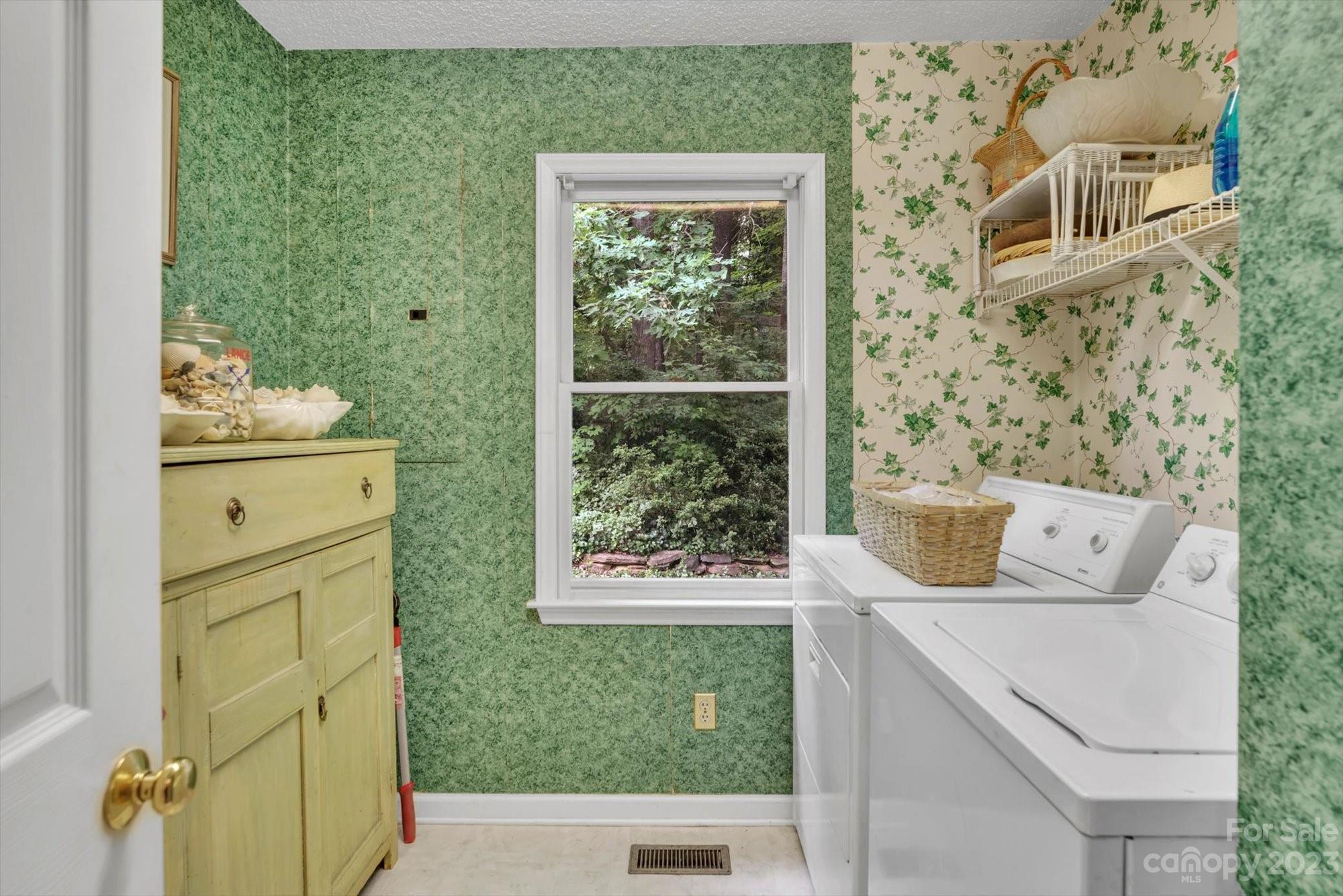 2691 Hemlock Court Nebo NC 28761