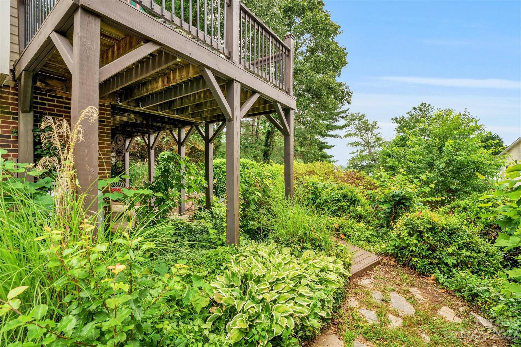 2691 Hemlock Court Nebo NC 28761