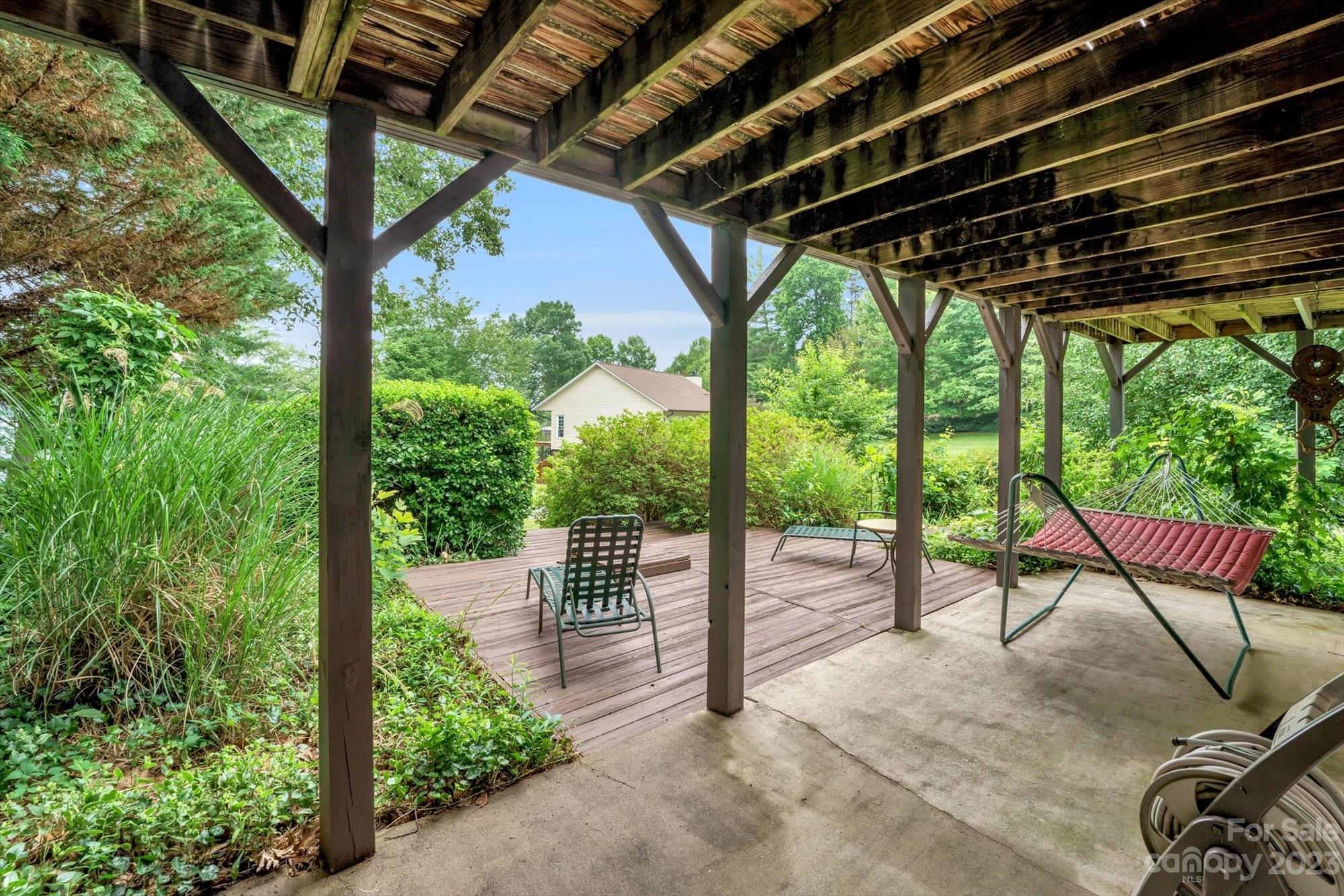 2691 Hemlock Court Nebo NC 28761