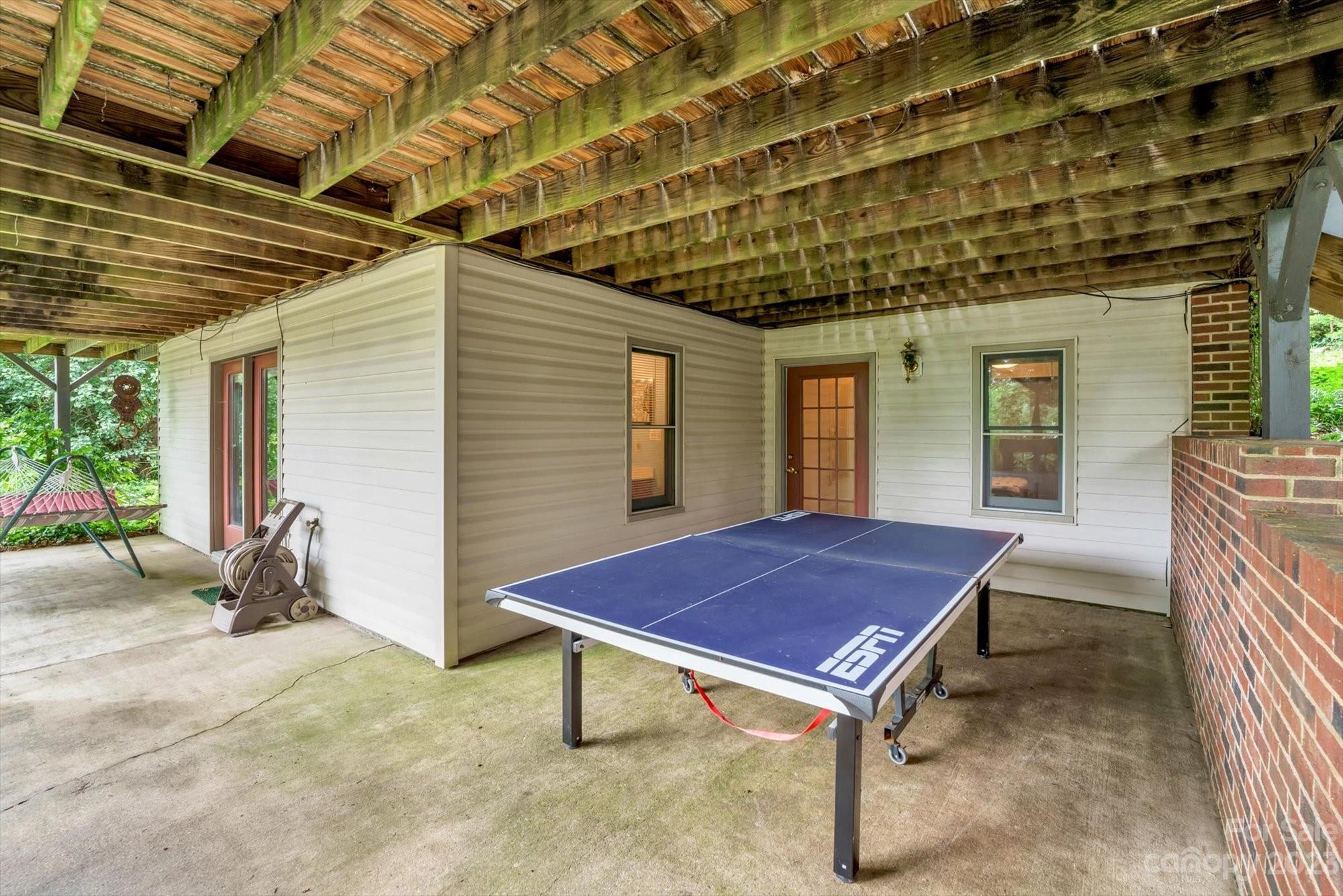 2691 Hemlock Court Nebo NC 28761