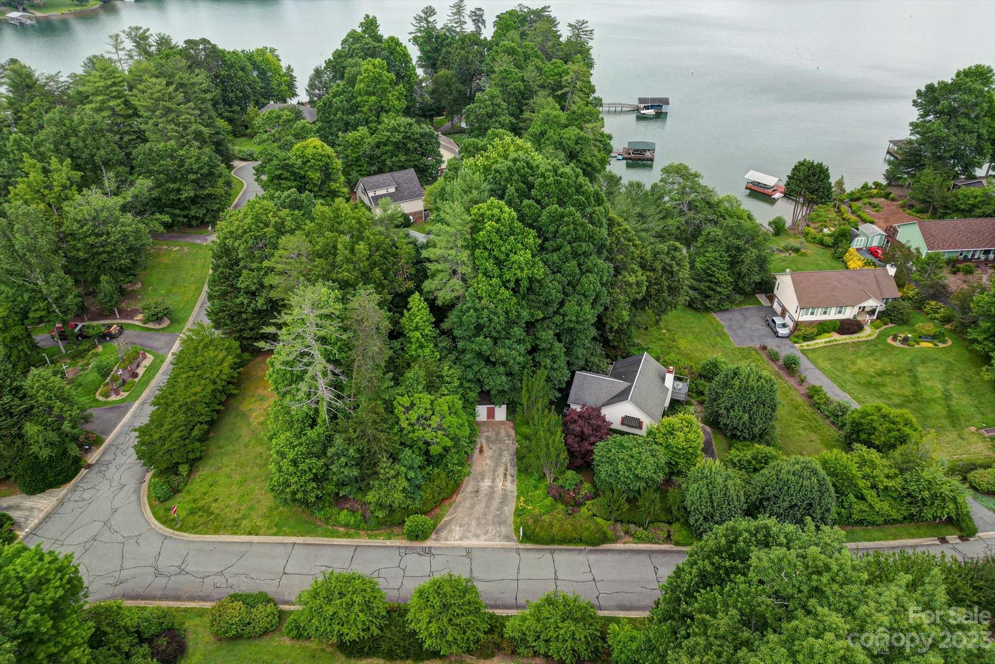 2691 Hemlock Court Nebo NC 28761