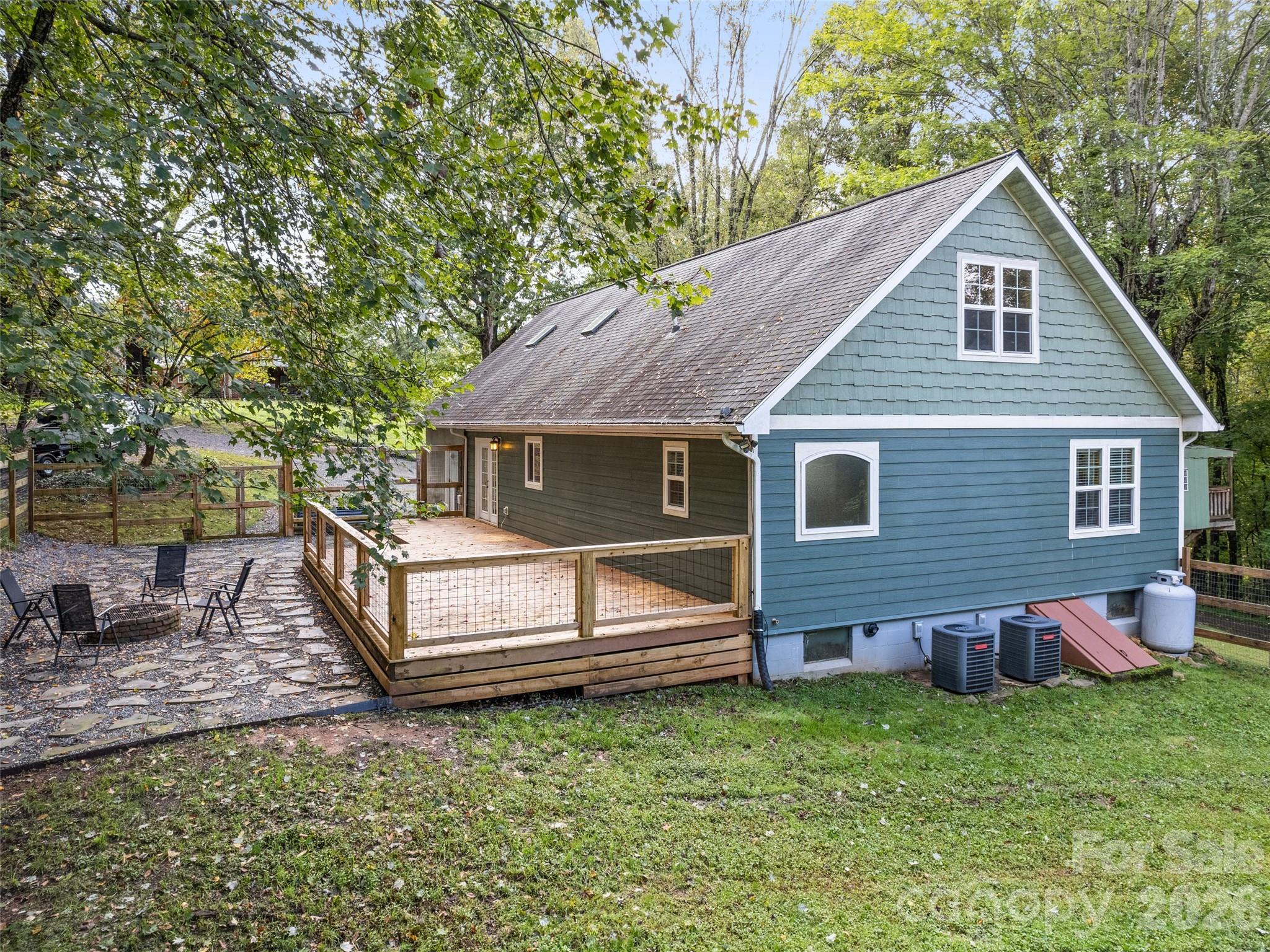 364 Lee Street Sylva NC 28779