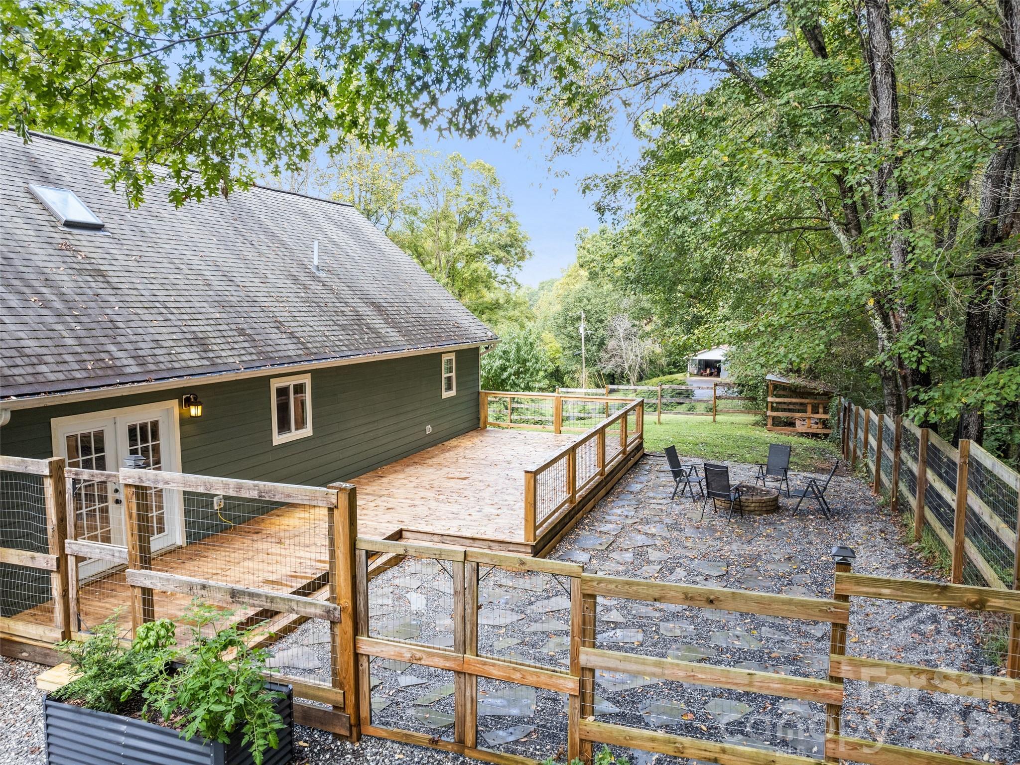 364 Lee Street Sylva NC 28779