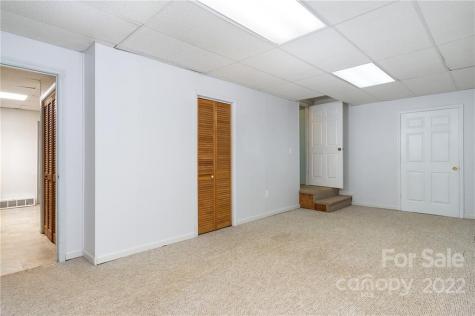 25 Selwyn Road Asheville NC 28806