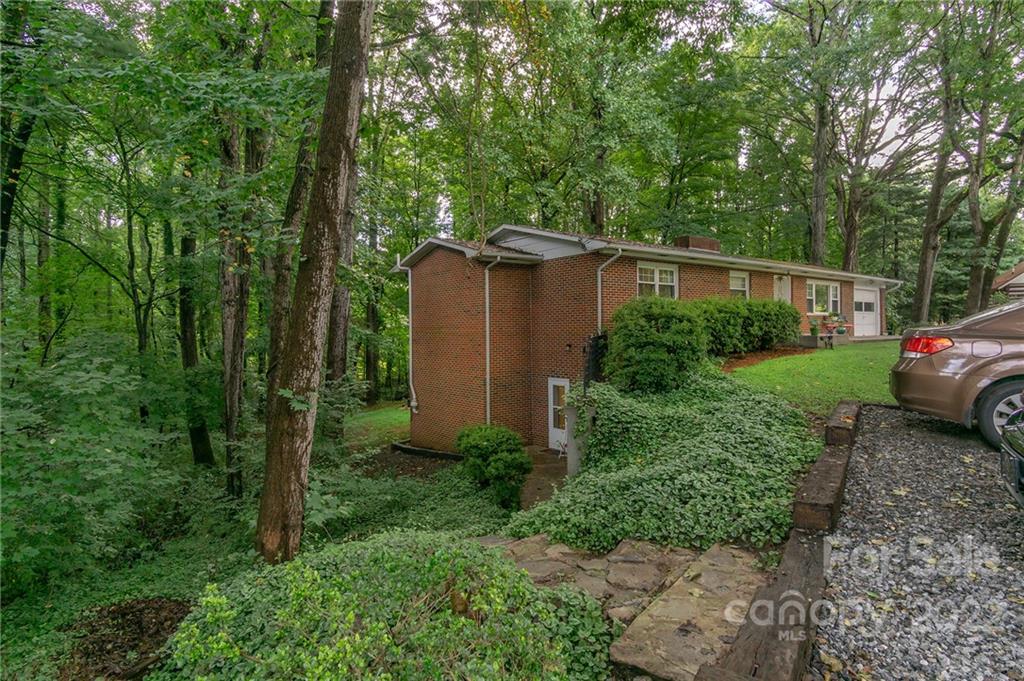 25 Selwyn Road Asheville NC 28806