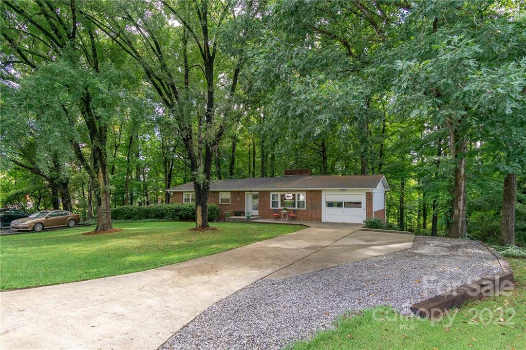 25 Selwyn Road Asheville NC 28806