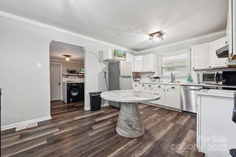 1917 Tom Sadler Road Charlotte NC 28214