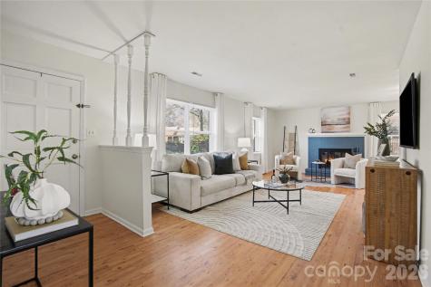 8205 Meadowind Circle Charlotte NC 28226